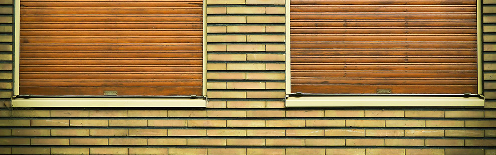 Installation de volet par Store Fermetures Rideaux Décoration